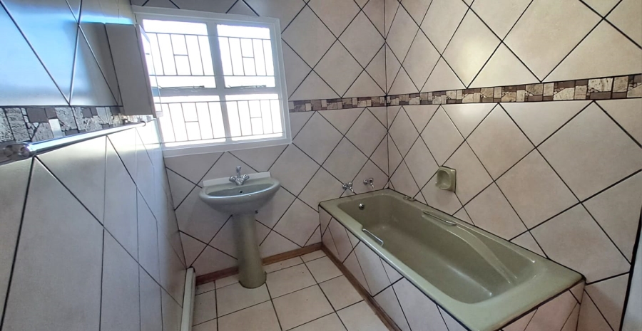 To Let 3 Bedroom Property for Rent in Bethlehem Rural Free State